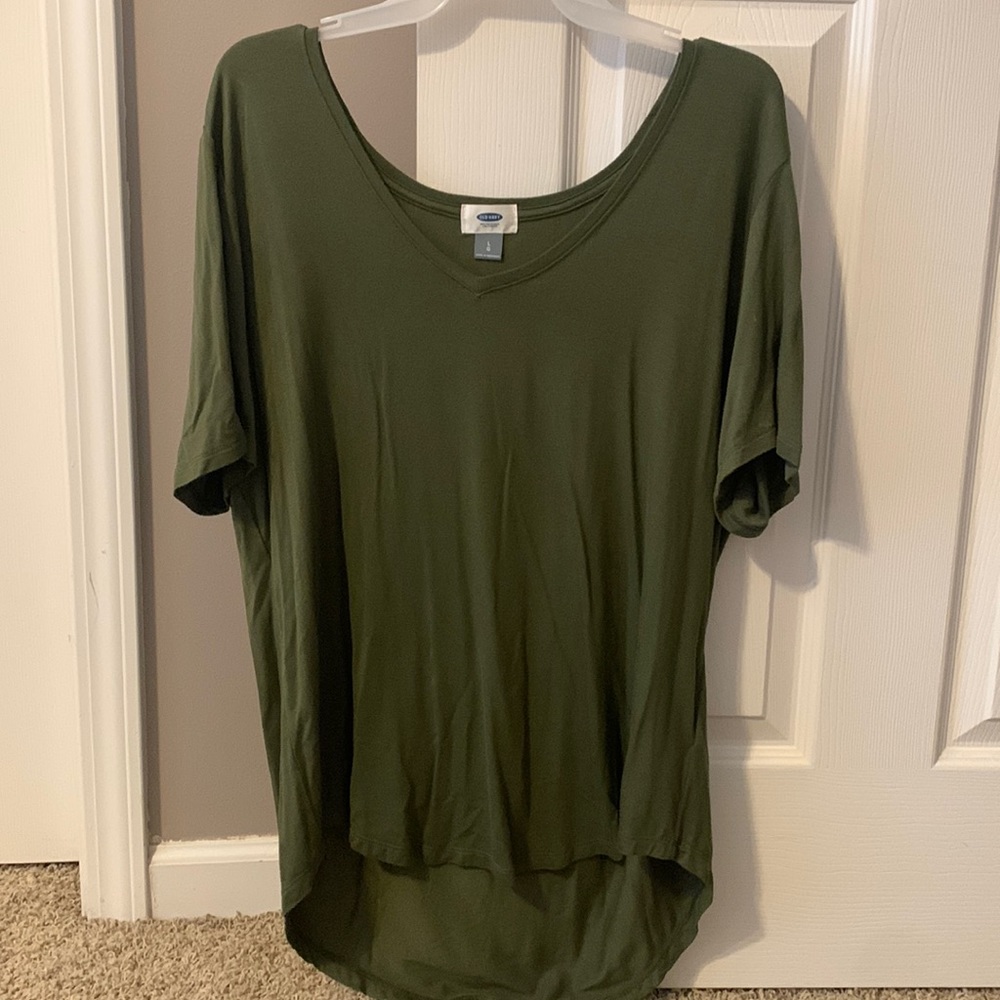 Large, green old navy tshirt